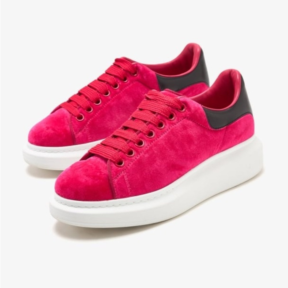🩷Alexander McQueen Oversized Sneaker in Pink Velvet